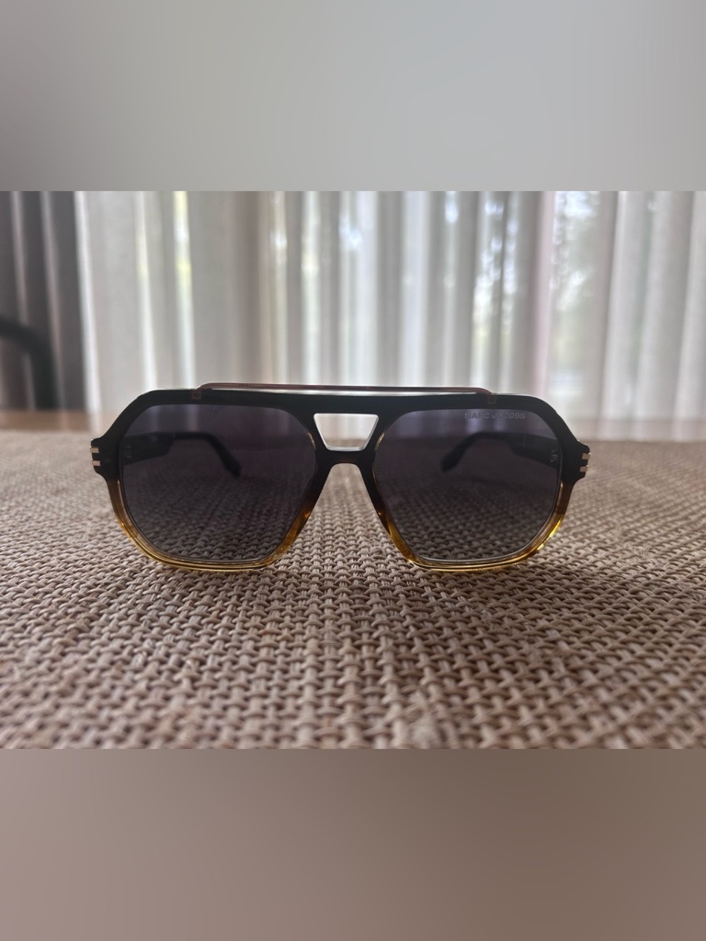 Marc Jacobs 58mm Navigator Style Black & Brown Frame Sunglasses with Case.